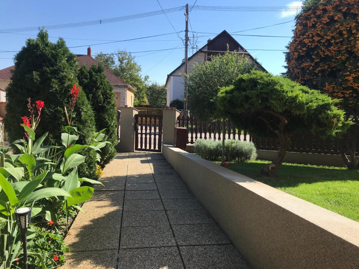 Apartman Tinasol Mosonmagyaróvár Extérieur photo