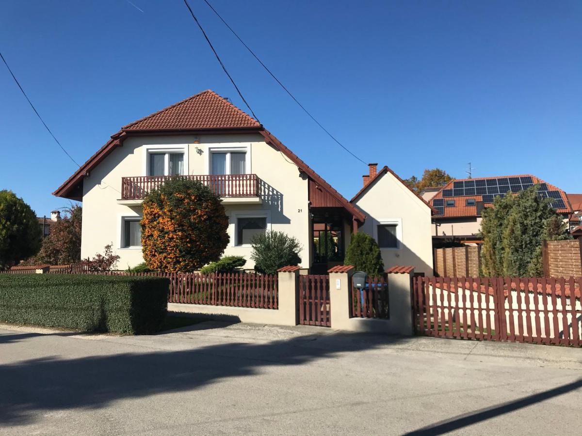 Apartman Tinasol Mosonmagyaróvár Extérieur photo