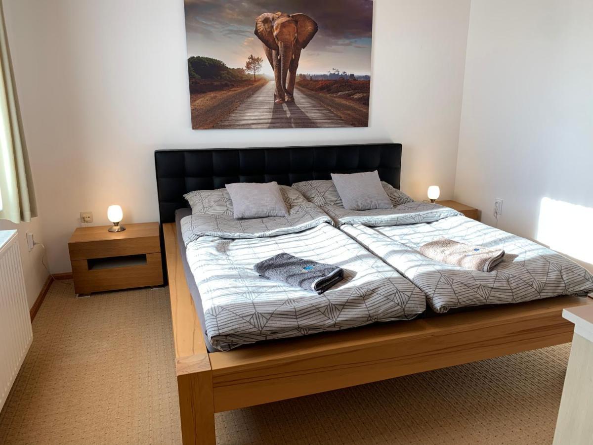 Apartman Tinasol Mosonmagyaróvár Extérieur photo